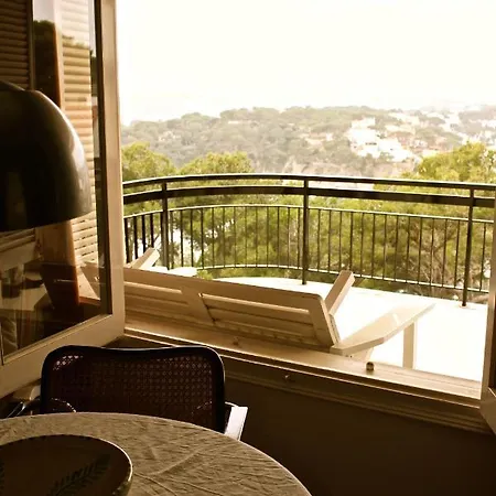 Flateli Apartament *
